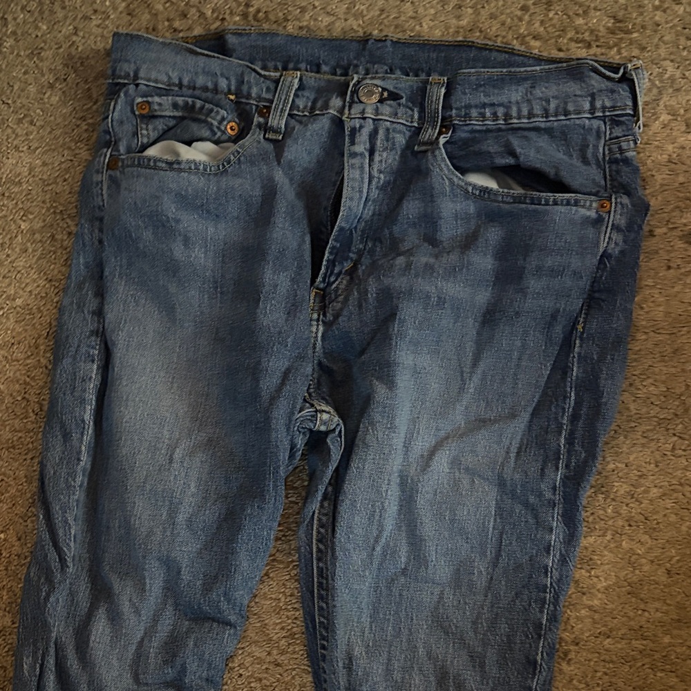 Levi's Relaxed Fit Medium Blue Denim Jeans
